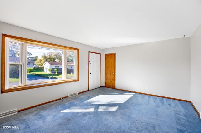 2078 Rensselaer Avenue, Rotterdam, NY 12303