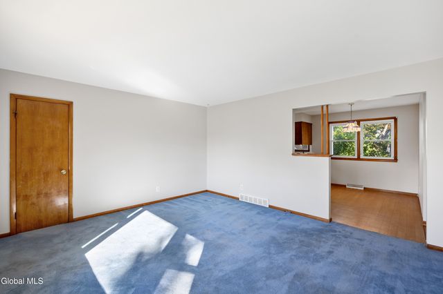 2078 Rensselaer Avenue, Rotterdam, NY 12303