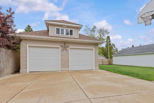 228 Chatham Street, Janesville, WI 53548