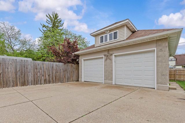 228 Chatham Street, Janesville, WI 53548