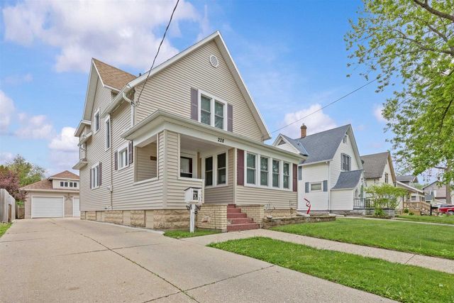 228 Chatham Street, Janesville, WI 53548