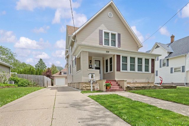 228 Chatham Street, Janesville, WI 53548