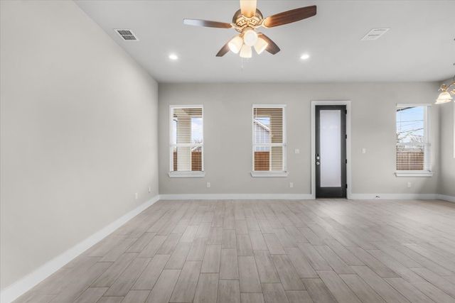 2561 Burton Avenue, Fort Worth, TX 76105