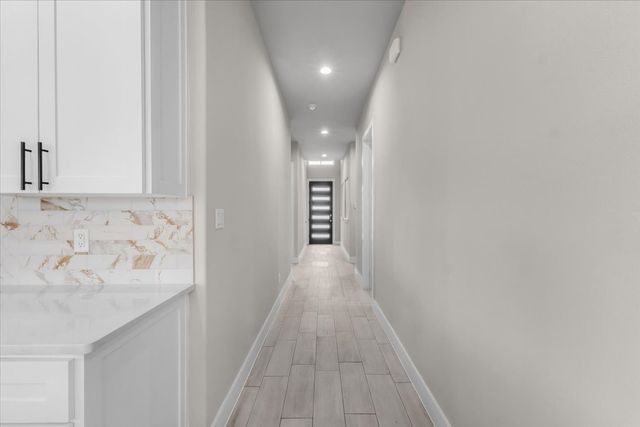 2561 Burton Avenue, Fort Worth, TX 76105