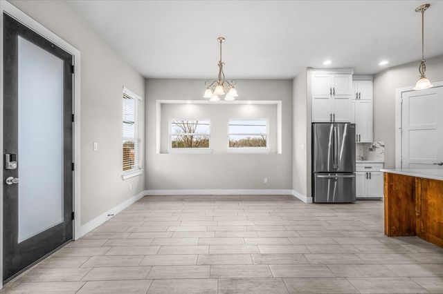 2561 Burton Avenue, Fort Worth, TX 76105