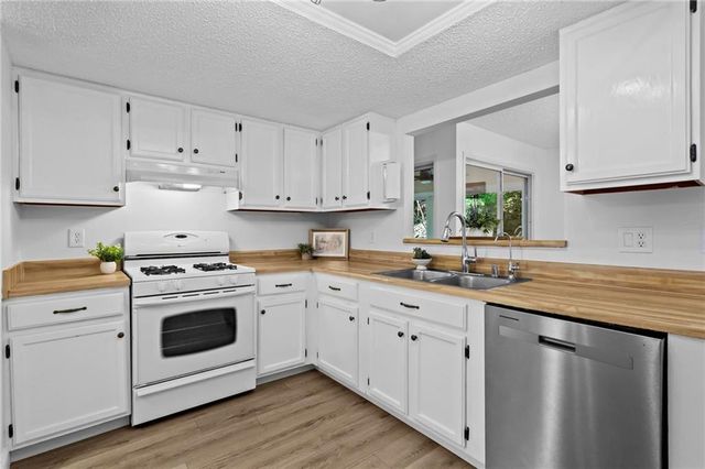 37 Muncy Court SE, Smyrna, GA 30080
