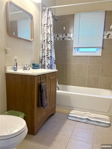 35 Bamford Place, Irvington, NJ 07111