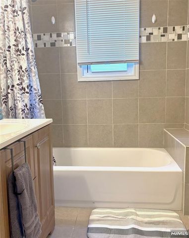 35 Bamford Place, Irvington, NJ 07111