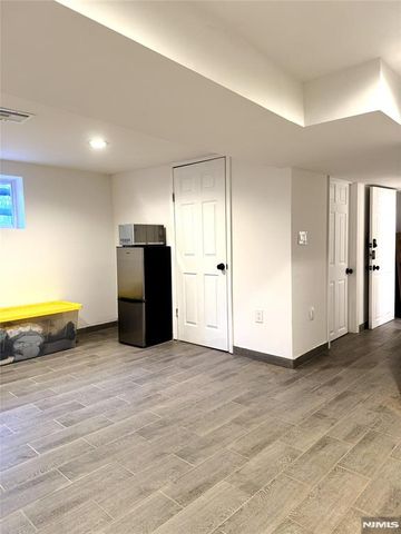 35 Bamford Place, Irvington, NJ 07111