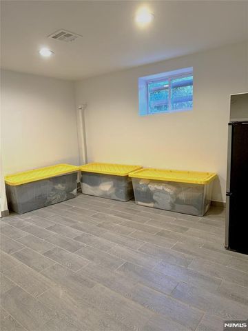 35 Bamford Place, Irvington, NJ 07111