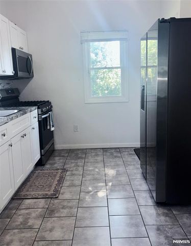 35 Bamford Place, Irvington, NJ 07111