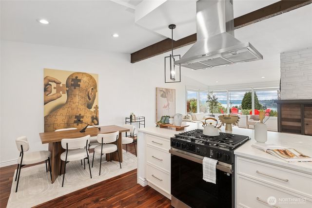 1307 N Cascade Avenue, Tacoma, WA 98406