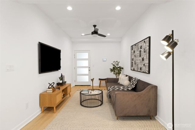 1307 N Cascade Avenue, Tacoma, WA 98406