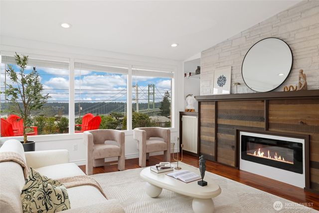 1307 N Cascade Avenue, Tacoma, WA 98406