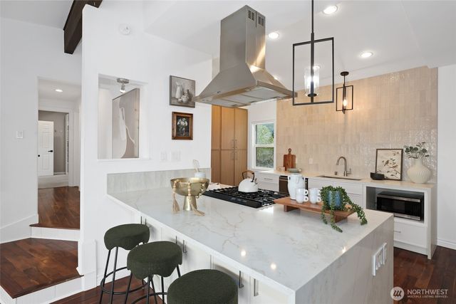 1307 N Cascade Avenue, Tacoma, WA 98406