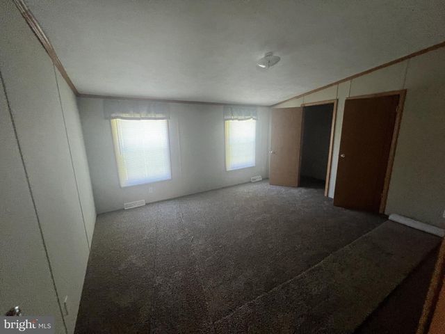 10 SHORT ST, Hamburg, PA 19526