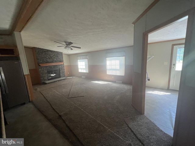 10 SHORT ST, Hamburg, PA 19526