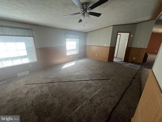 10 SHORT ST, Hamburg, PA 19526