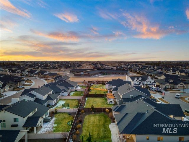 4301 W Ladle Rapids Street, Meridian, ID 83646