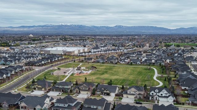 4301 W Ladle Rapids Street, Meridian, ID 83646