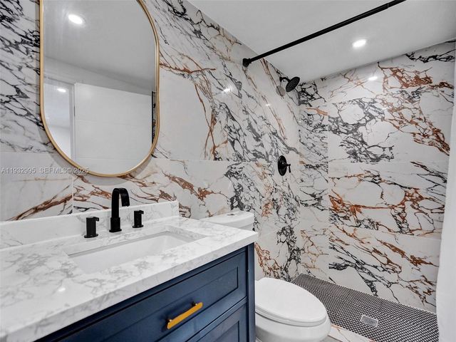 3661 NE 8th Ave, Oakland Park, FL 33334