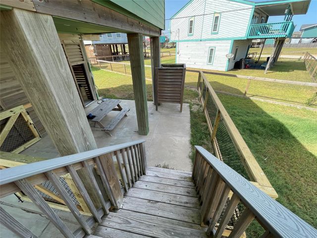 118 Point Lafitte Court, Surfside Beach, TX 77541