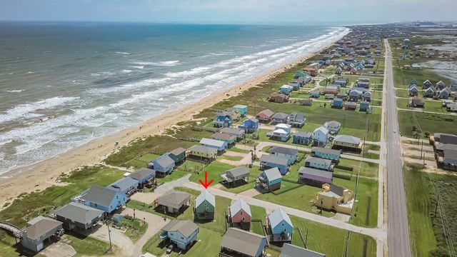 118 Point Lafitte Court, Surfside Beach, TX 77541