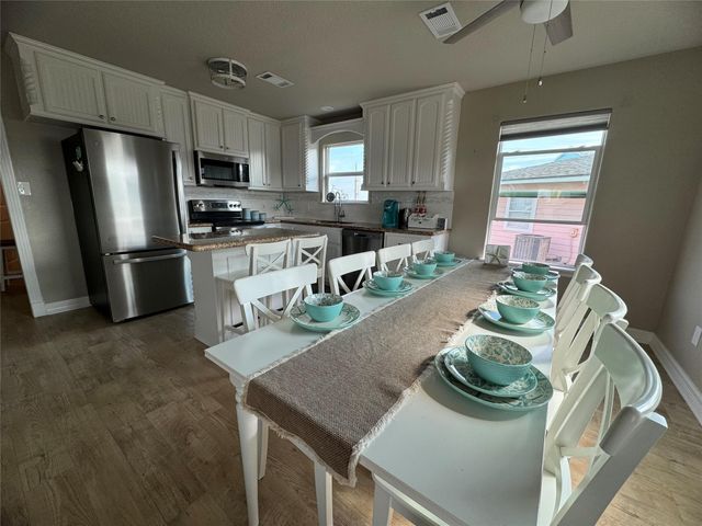 118 Point Lafitte Court, Surfside Beach, TX 77541