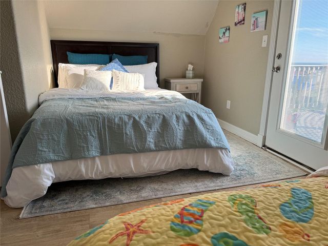 118 Point Lafitte Court, Surfside Beach, TX 77541