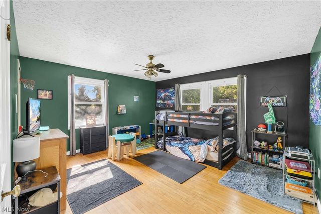1159 E Robinson Avenue, Barberton, OH 44203