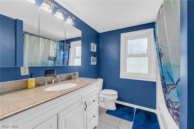 1159 E Robinson Avenue, Barberton, OH 44203