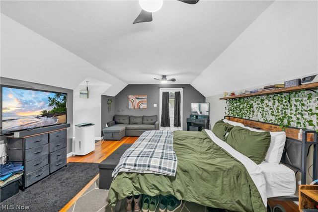 1159 E Robinson Avenue, Barberton, OH 44203