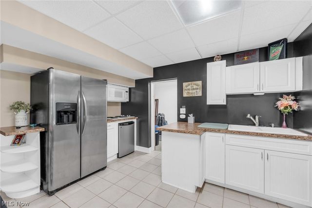 1159 E Robinson Avenue, Barberton, OH 44203