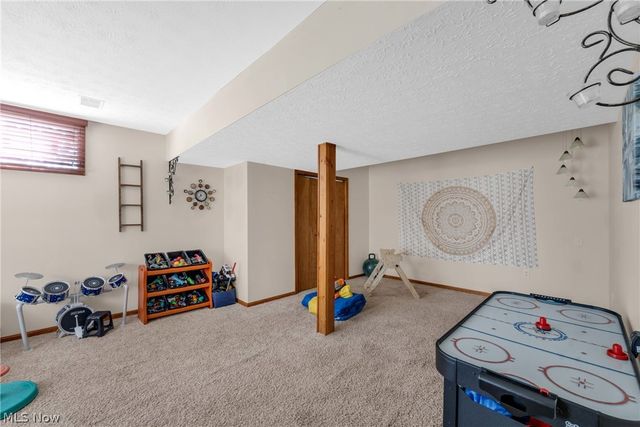 1159 E Robinson Avenue, Barberton, OH 44203