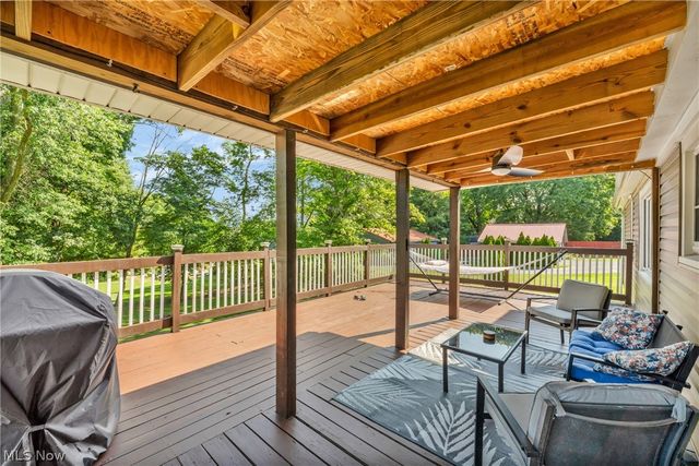 1159 E Robinson Avenue, Barberton, OH 44203