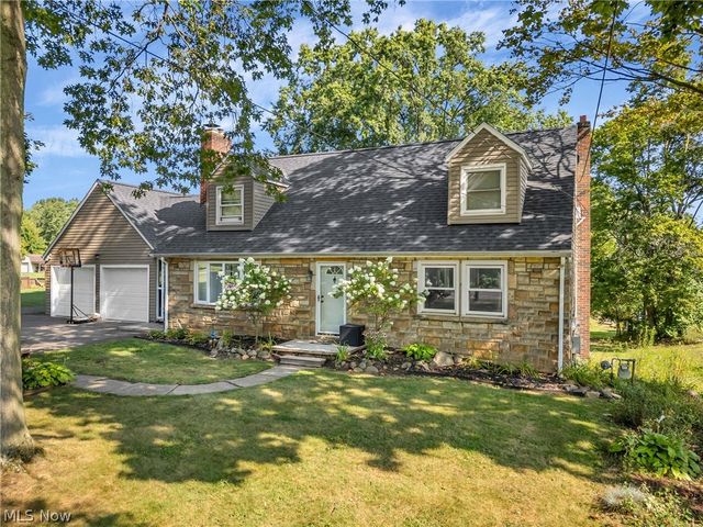 1159 E Robinson Avenue, Barberton, OH 44203