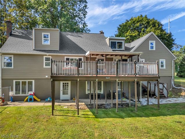 1159 E Robinson Avenue, Barberton, OH 44203
