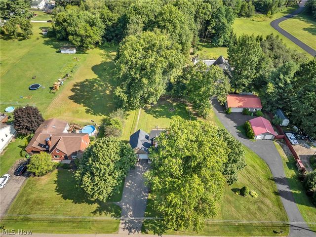 1159 E Robinson Avenue, Barberton, OH 44203