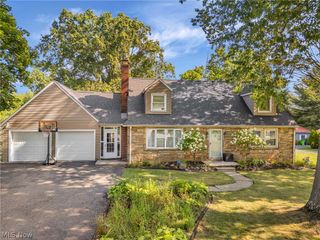 1159 E Robinson Avenue, Barberton, OH 44203