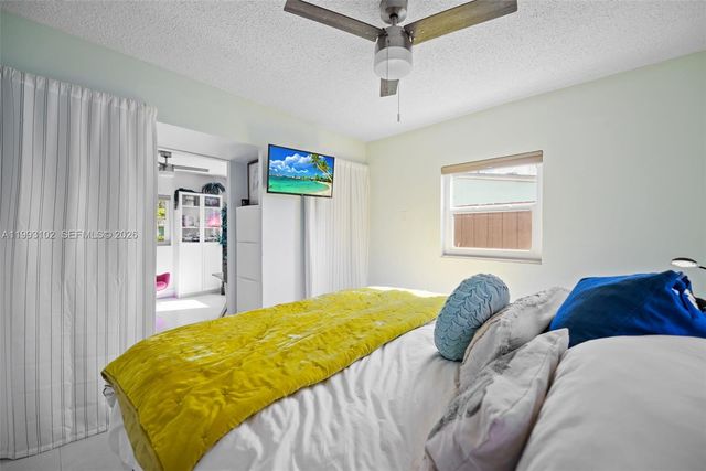 350 NE 59th St, Oakland Park, FL 33334