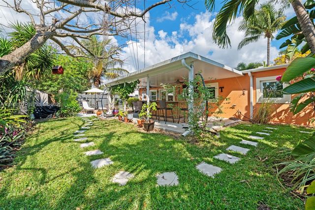 350 NE 59th St, Oakland Park, FL 33334