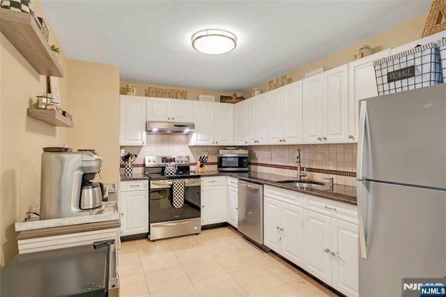 200 Division Street 6G, Cliffside Park, NJ 07010