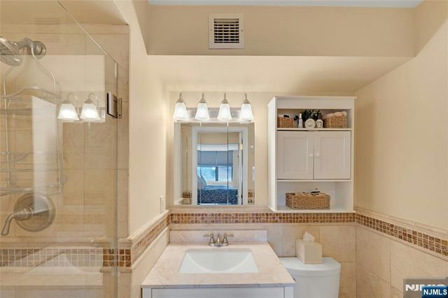200 Division Street 6G, Cliffside Park, NJ 07010