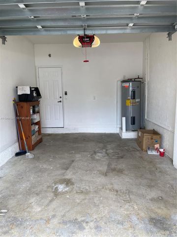 10844 NW 84th St, Doral, FL 33178