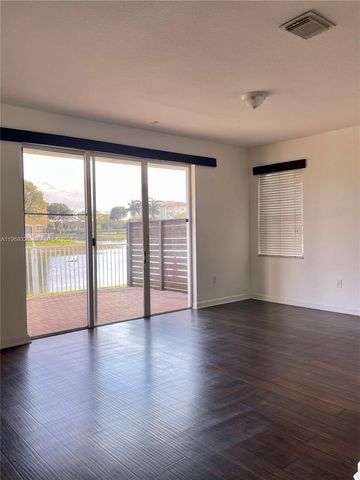 10844 NW 84th St, Doral, FL 33178