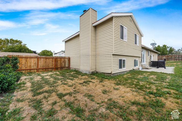 6215 S WESTBROOK DR, Taylorsville, UT 84129