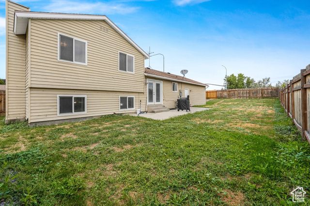 6215 S WESTBROOK DR, Taylorsville, UT 84129