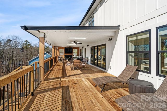 675 Reliance Court, Tega Cay, SC 29708