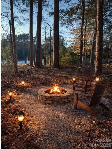 675 Reliance Court, Tega Cay, SC 29708