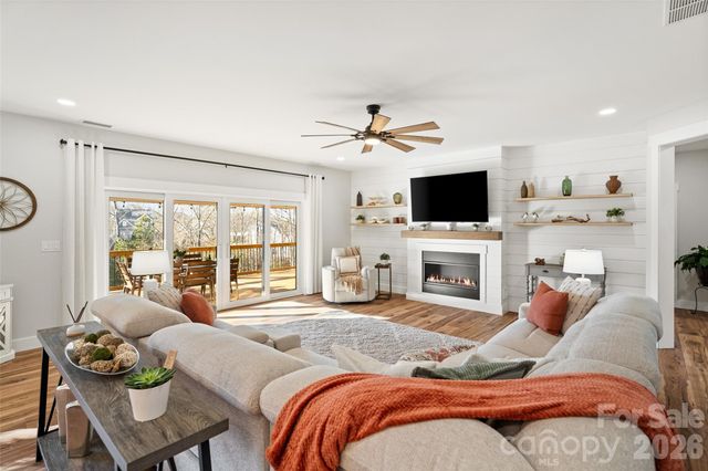 675 Reliance Court, Tega Cay, SC 29708